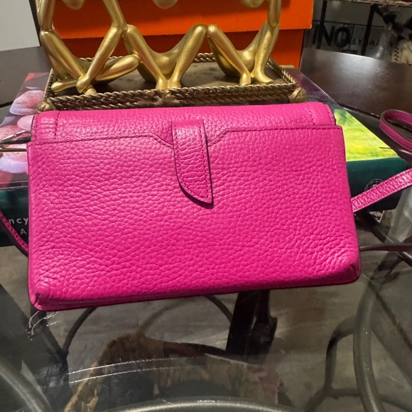 Michael Kors Fuchsia Pebbled Leather Crossbody Wallet Purse - Picture 3 of 3